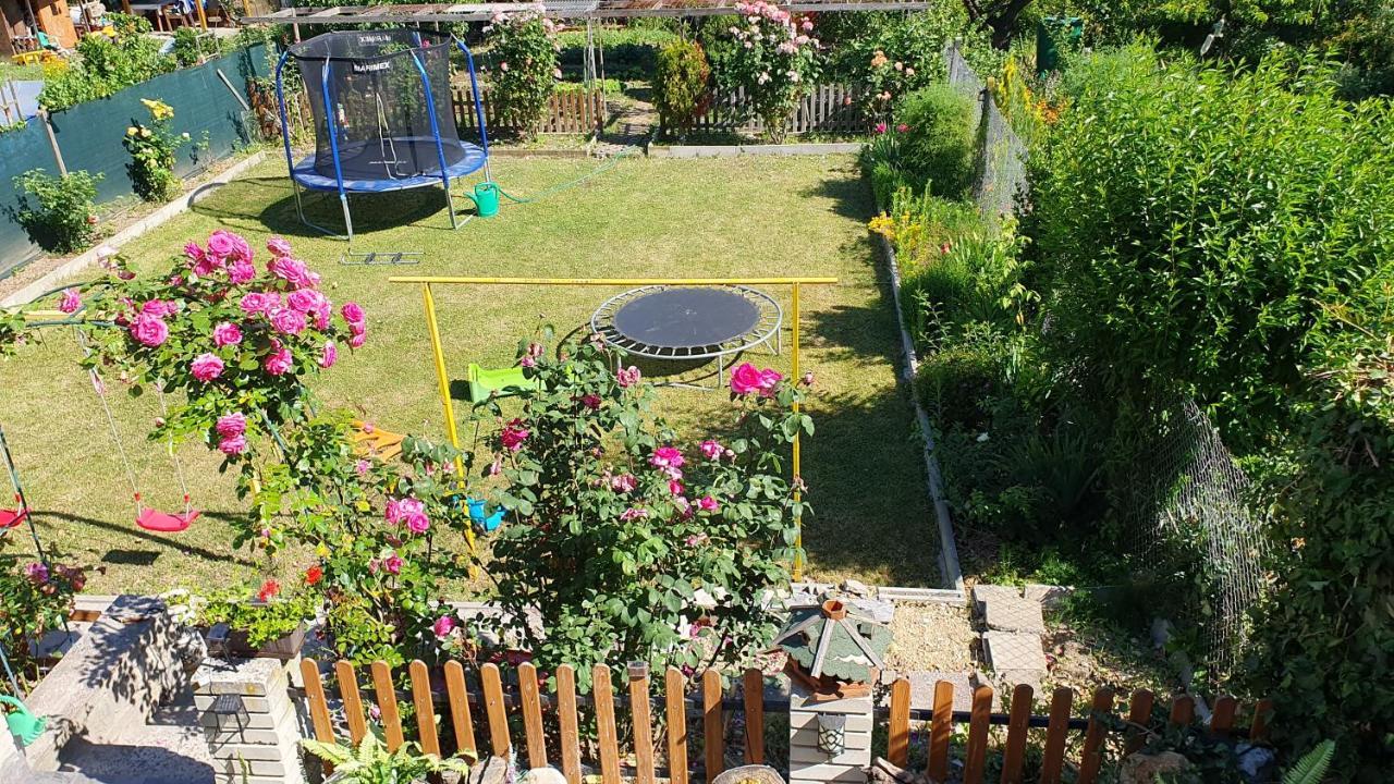 David Home 56 Znojmo Luaran gambar