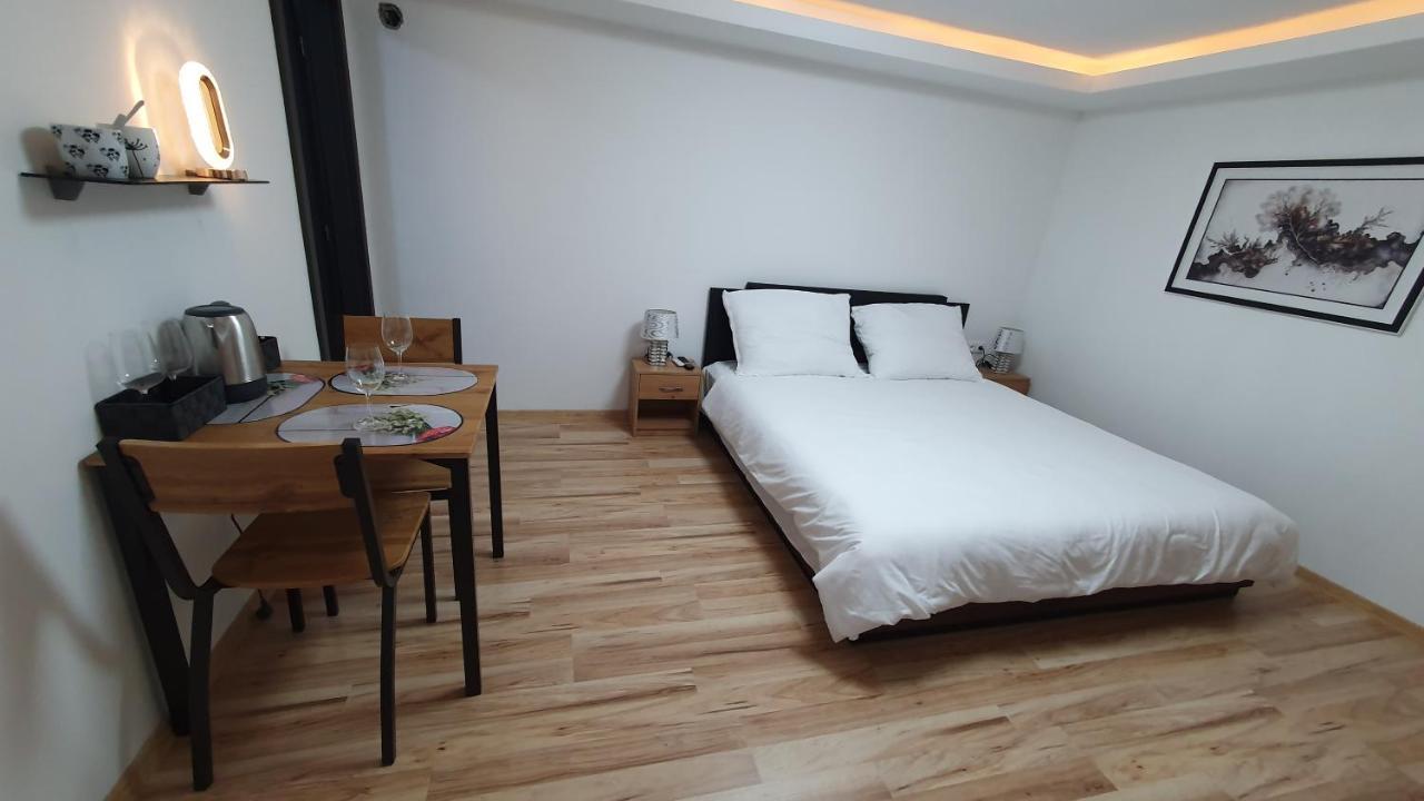 David Home 56 Znojmo Luaran gambar